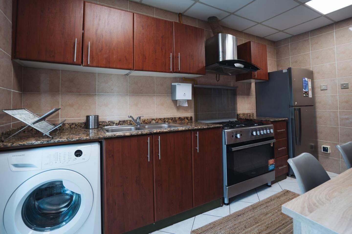 Charming Warm Suite With Amazing Views Of The City Ντουμπάι Εξωτερικό φωτογραφία